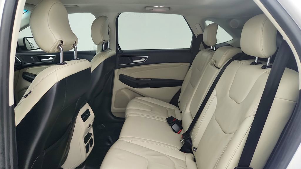 Used 2017 Ford Edge Titanium w/ Equipment Group 301A FWD image 21