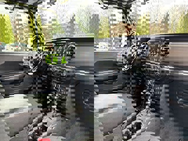 Used 2021 Jeep Gladiator Sport image 28