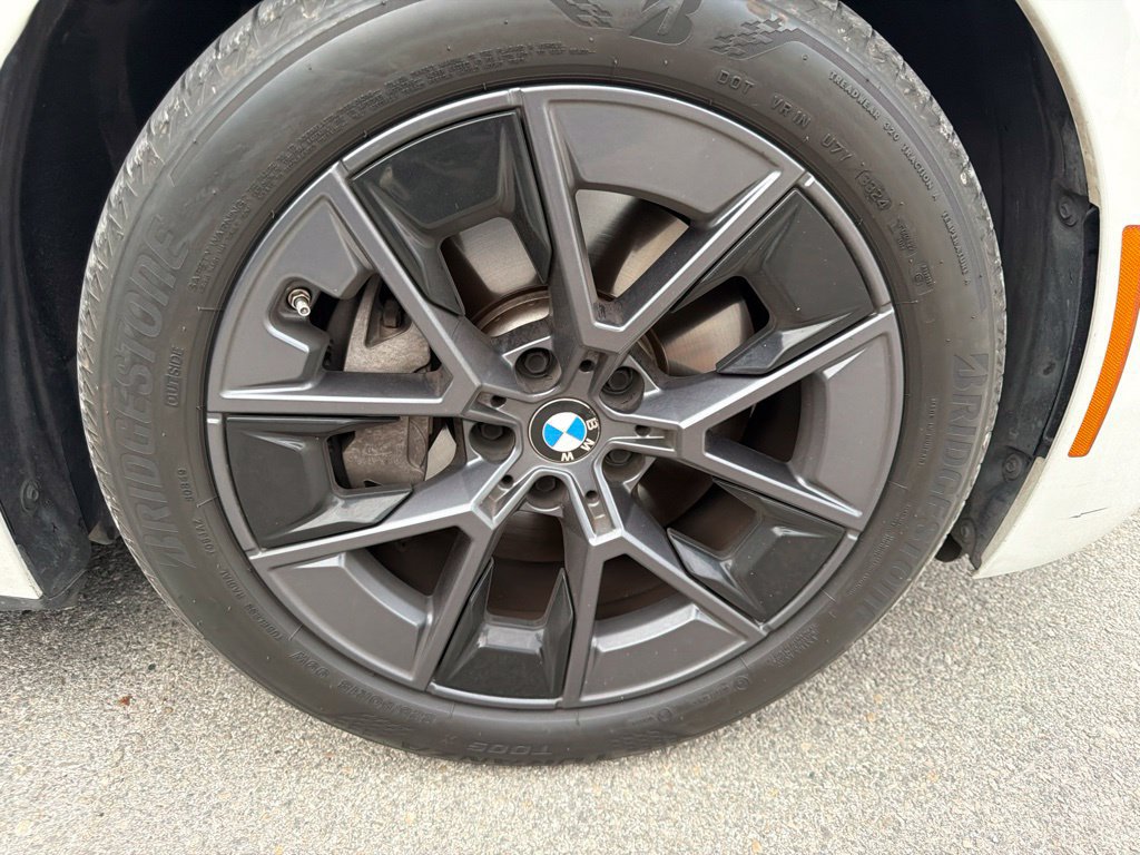Certified 2025 BMW i4 eDrive40 RWD image 5