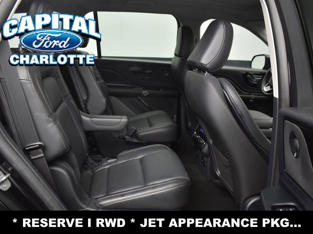 Used 2025 Lincoln Aviator Reserve w/ Jet Appearance Package image 17