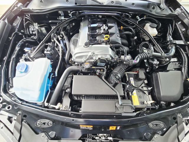 New 2026 MAZDA MX-5 Miata Club w/ Weather Package RWD image 17