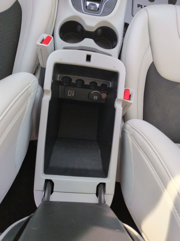 Used 2020 Jeep Cherokee Latitude Plus w/ Comfort/Convenience Group image 26