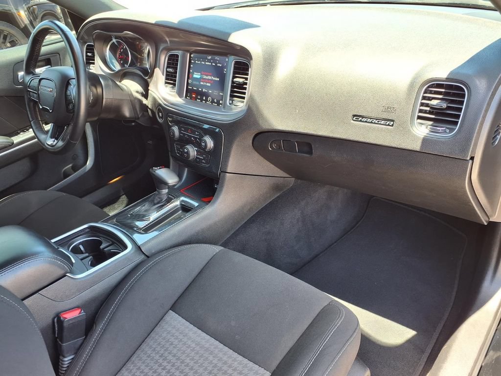 Used 2023 Dodge Charger GT w/ Technology Group RWD image 11