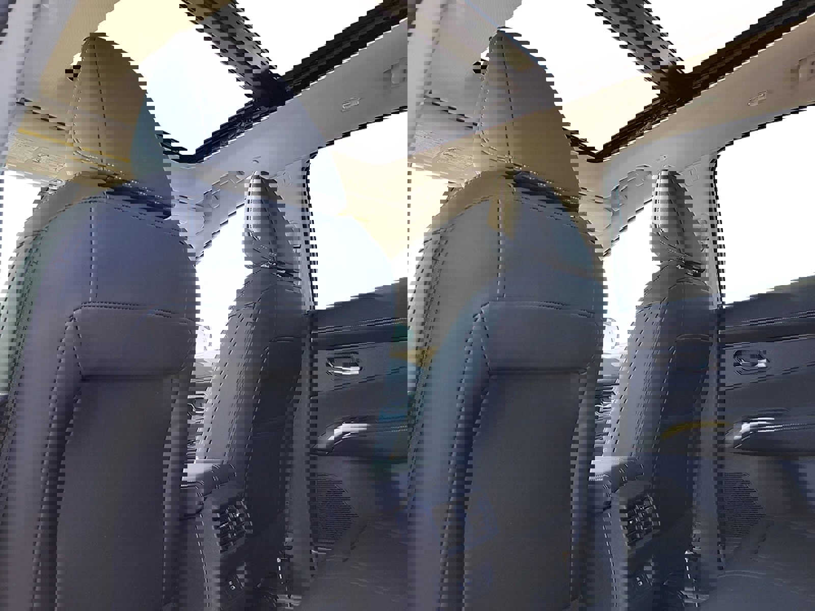 New 2025 Nissan Murano SL image 19