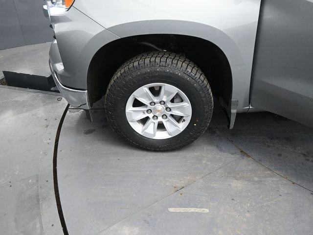 Used 2025 Chevrolet Silverado 1500 LT AWD/4WD image 15