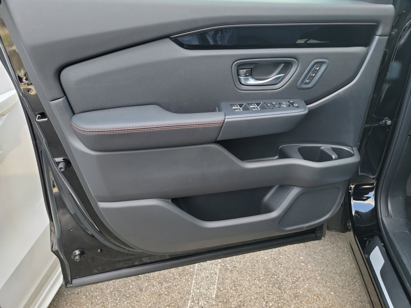 New 2026 Honda Pilot TrailSport image 13