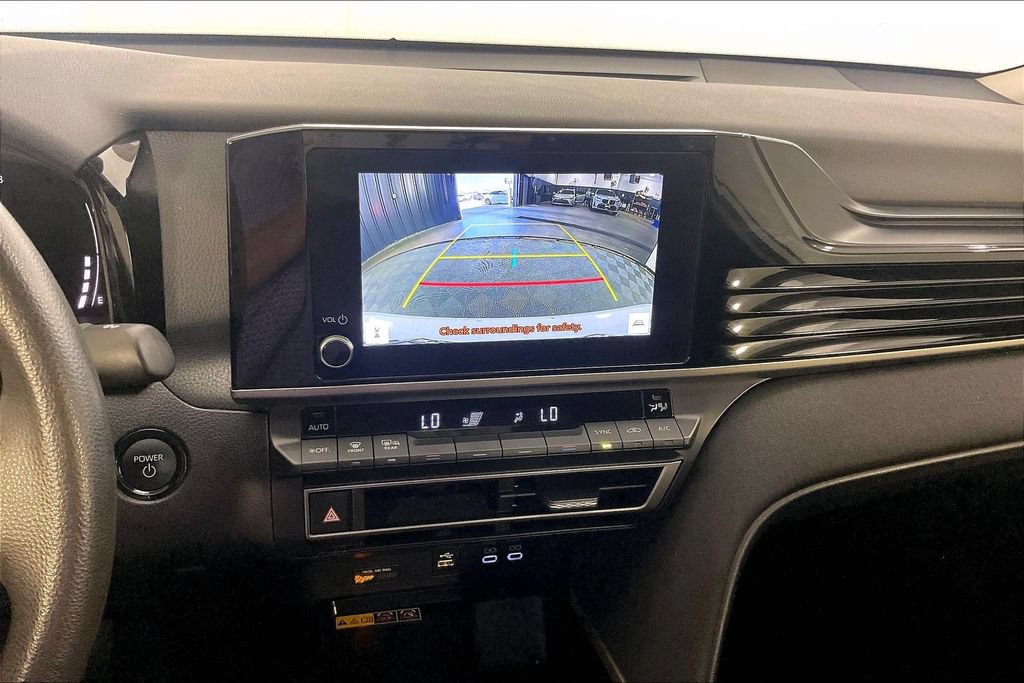 Used 2025 Toyota Camry LE FWD image 30