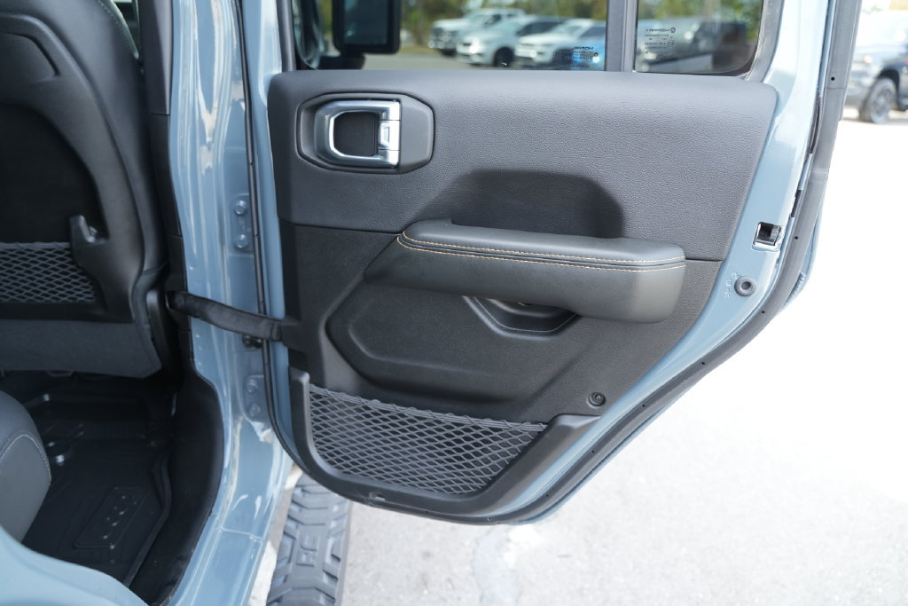 Used 2024 Jeep Wrangler Unlimited Sahara w/ Safety Group AWD/4WD image 24