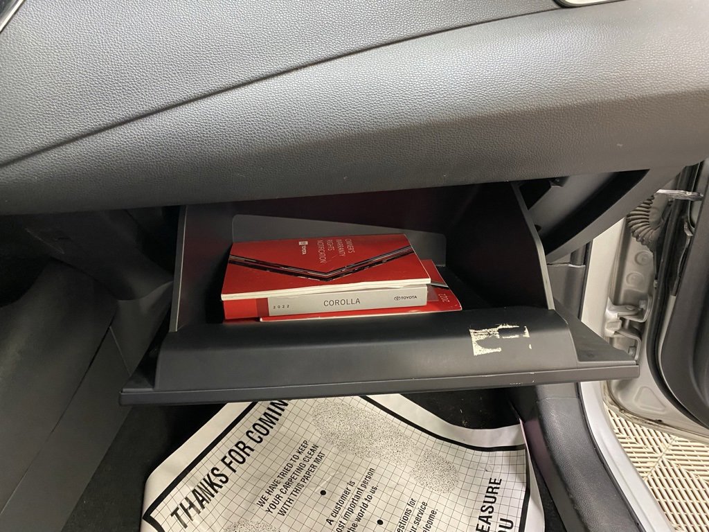 Used 2022 Toyota Corolla LE image 29