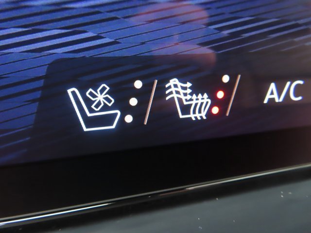 Certified 2025 Chevrolet Suburban Premier image 27