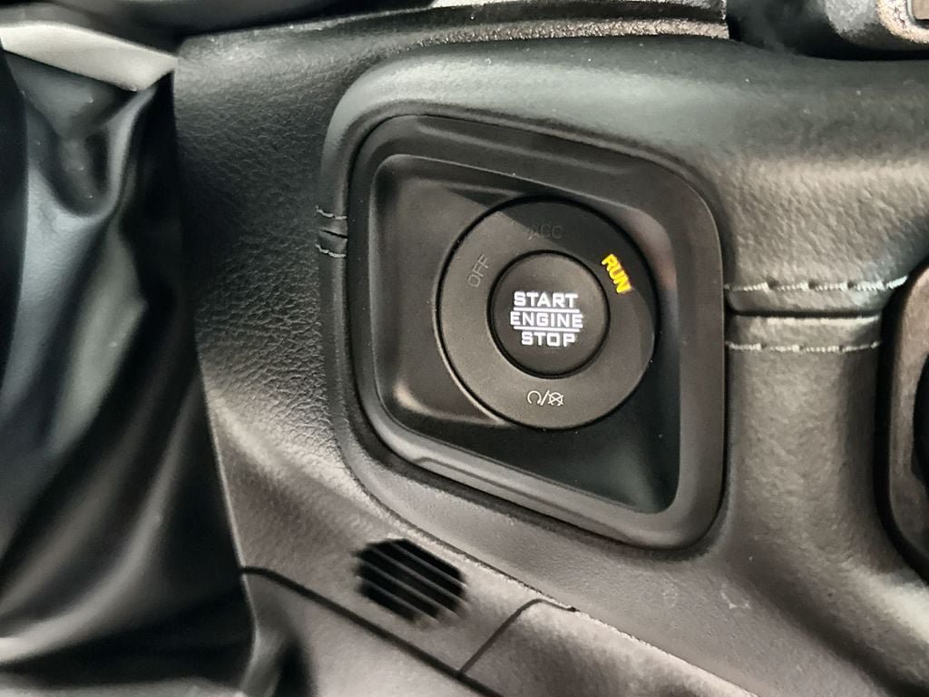 Used 2026 Jeep Wrangler Unlimited Sahara AWD/4WD image 23