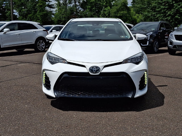 Used 2018 Toyota Corolla SE FWD image 2