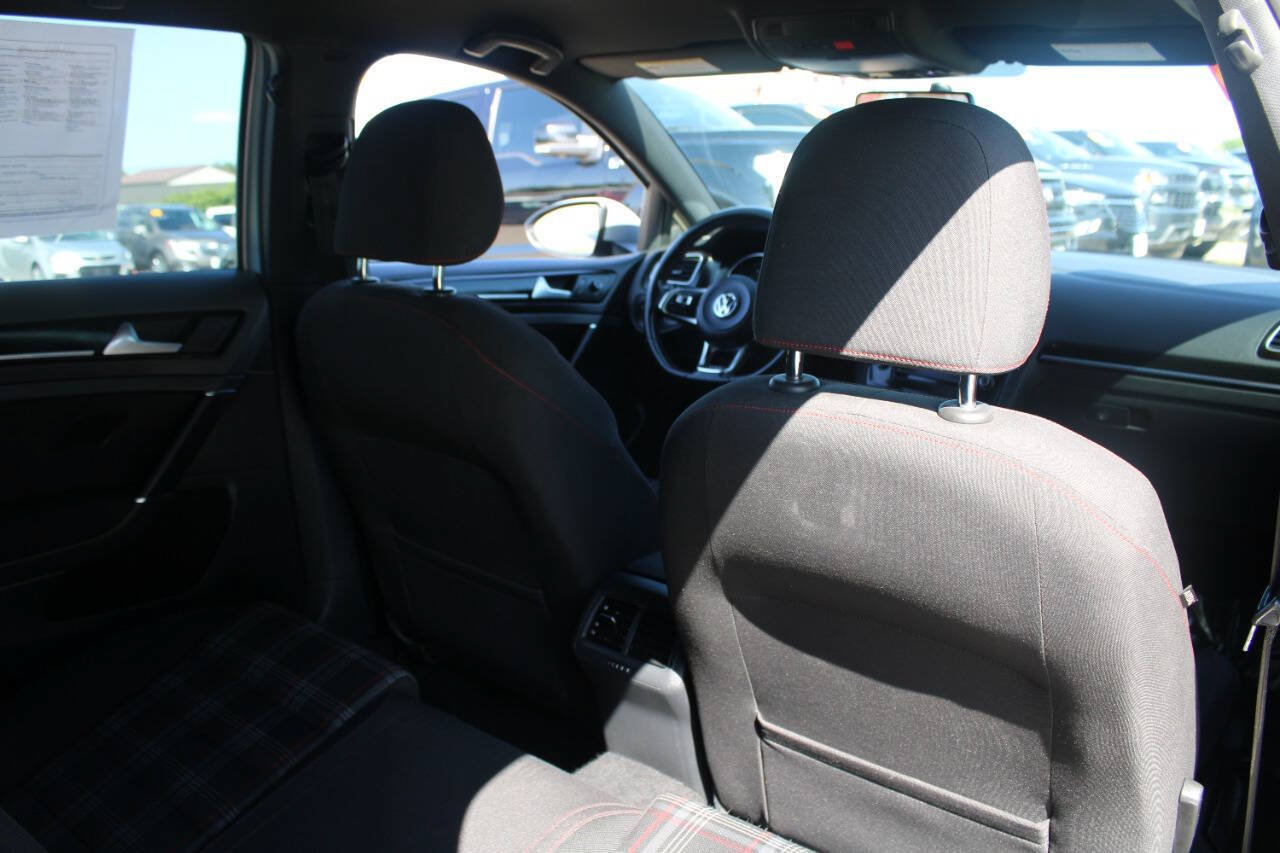 Used 2016 Volkswagen GTI S FWD image 10