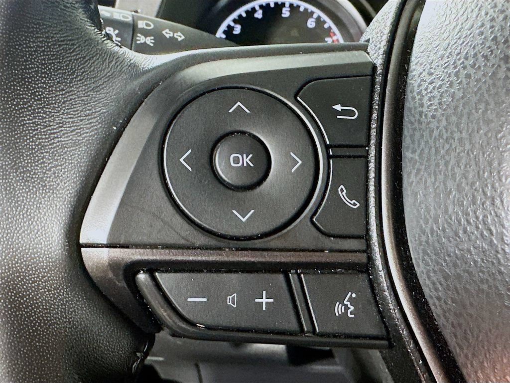 Used 2024 Toyota Camry SE FWD image 22