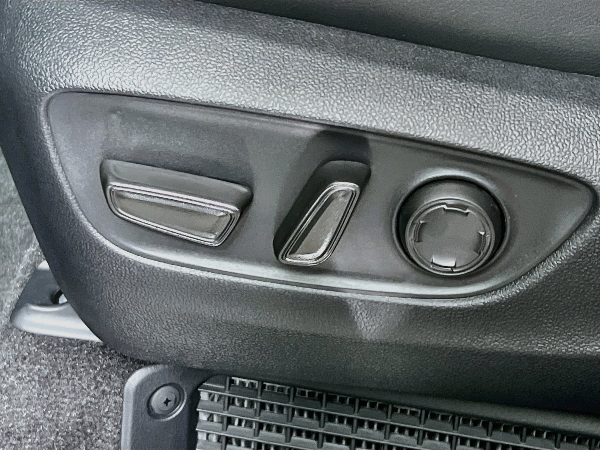 New 2026 Toyota Sienna XSE FWD image 15