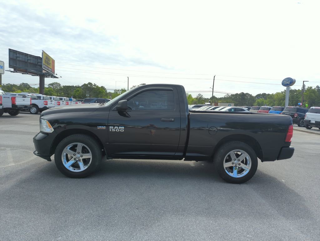 Used 2015 RAM 1500 Express RWD image 4