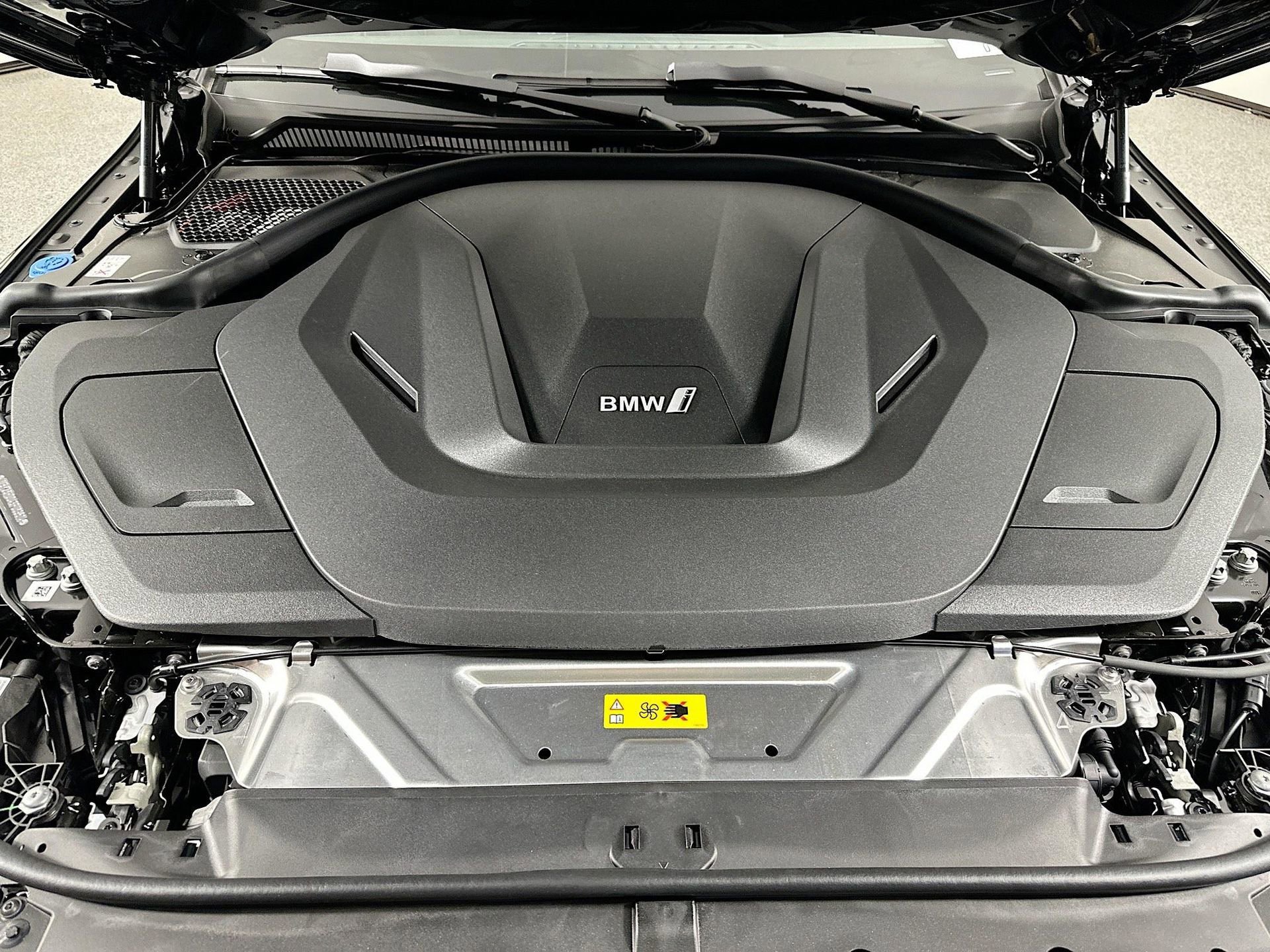 Used 2025 BMW i4 eDrive40 w/ Premium Package image 22