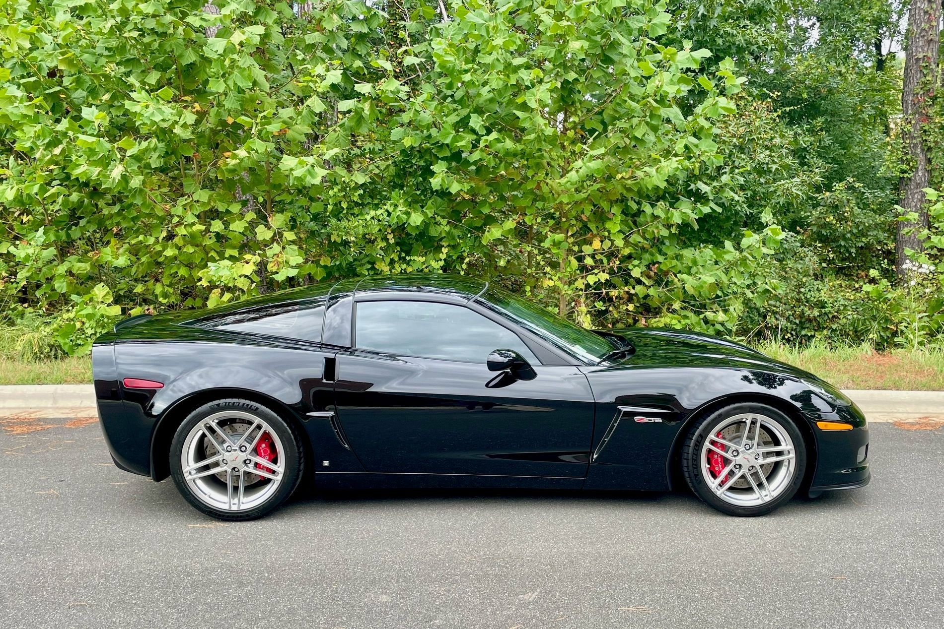 Used 2007 Chevrolet Corvette Z06 w/ Preferred Equipment Group image 6