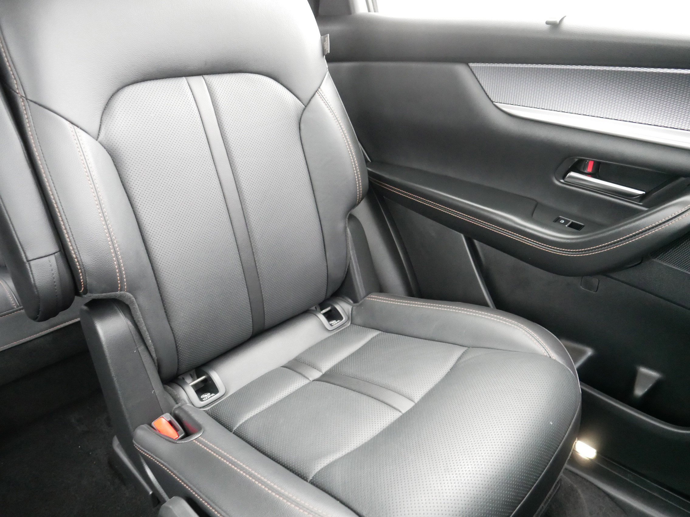 Used 2025 MAZDA CX-90 3.3 Turbo w/ Premium Sport Pkg image 14