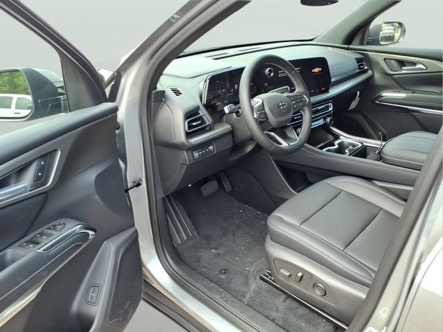 New 2026 Chevrolet Traverse LT w/ Midnight/Sport Edition AWD/4WD image 9