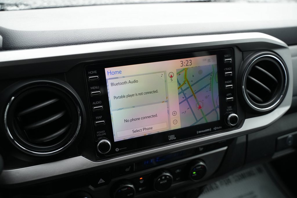 Used 2021 Toyota Tacoma Limited image 32