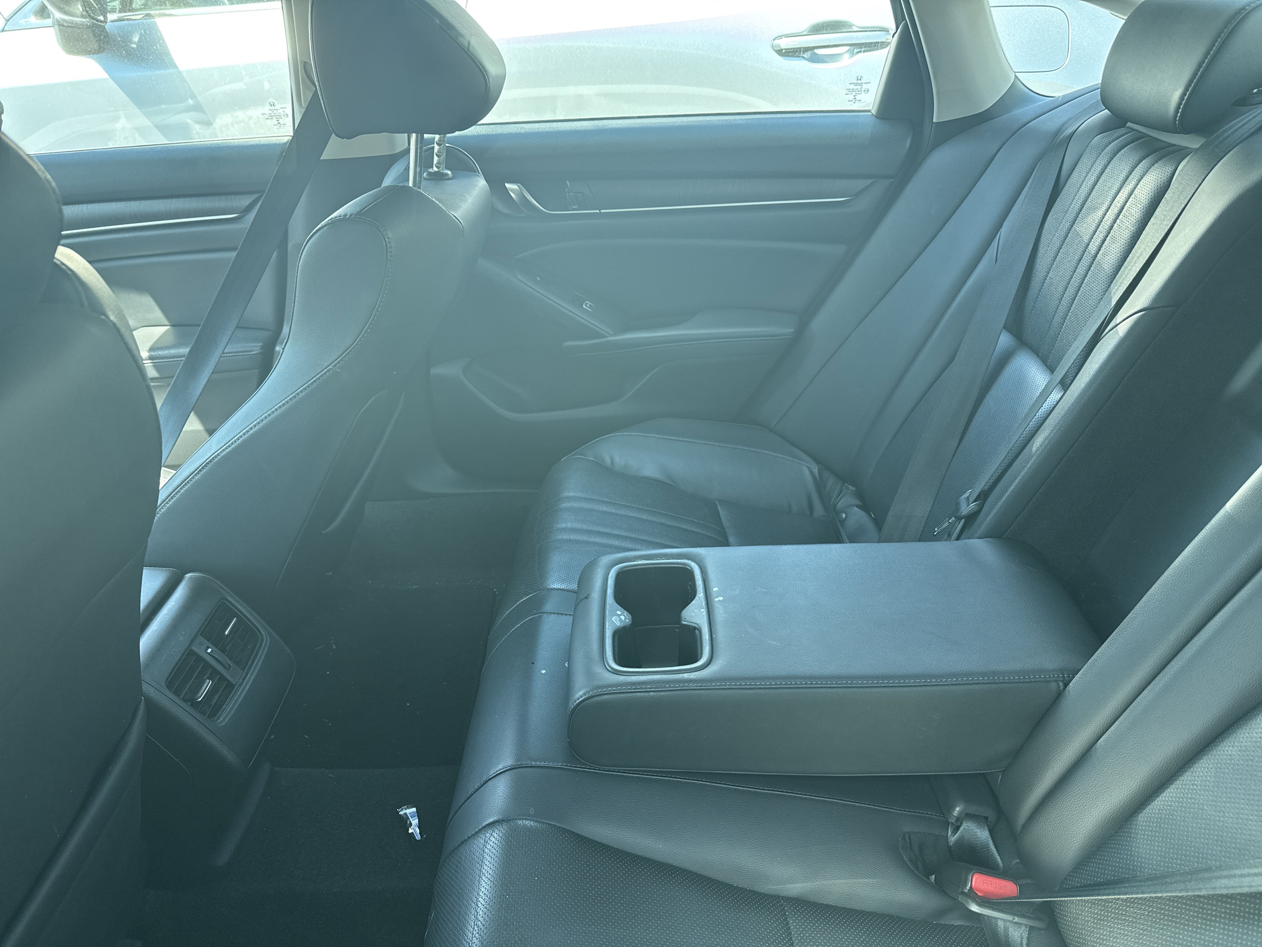 Used 2018 Honda Accord Touring image 6