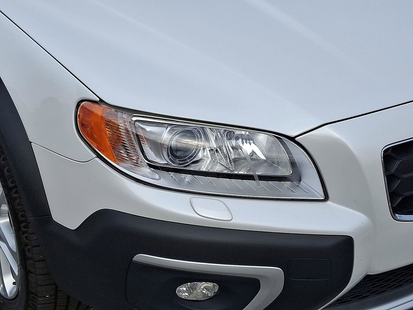 Used 2016 Volvo XC70 T5 Platinum w/ Climate Package image 9