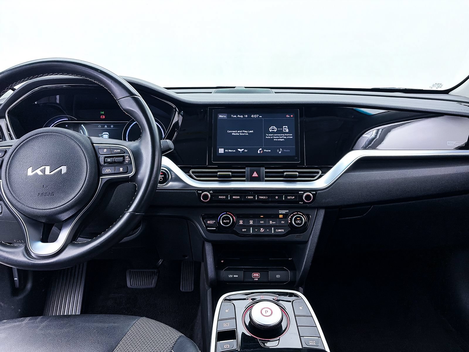 Certified 2022 Kia Niro EX FWD image 5