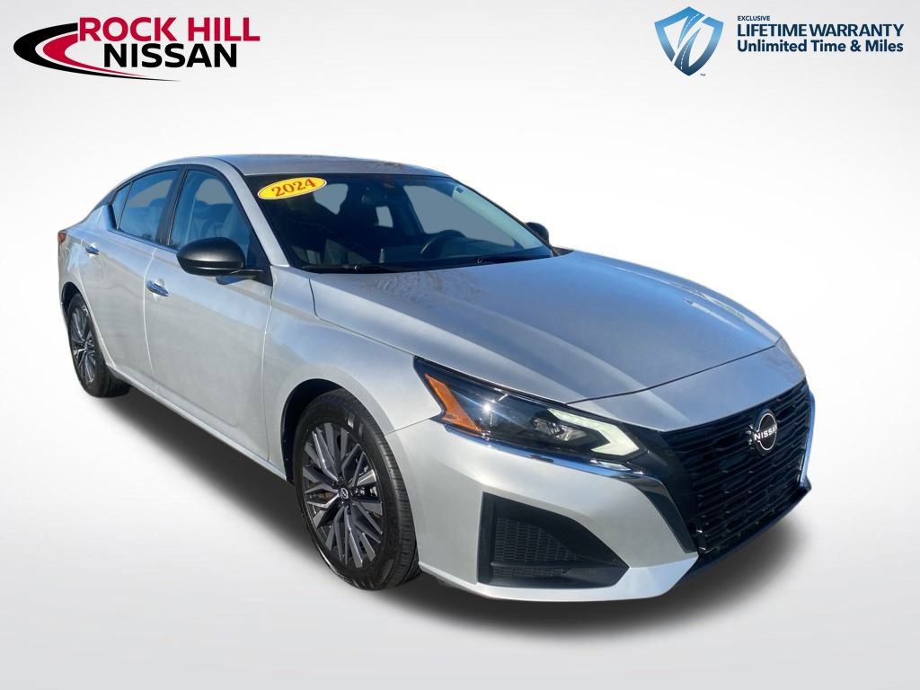 Used 2024 Nissan Altima 2.5 SV image 1
