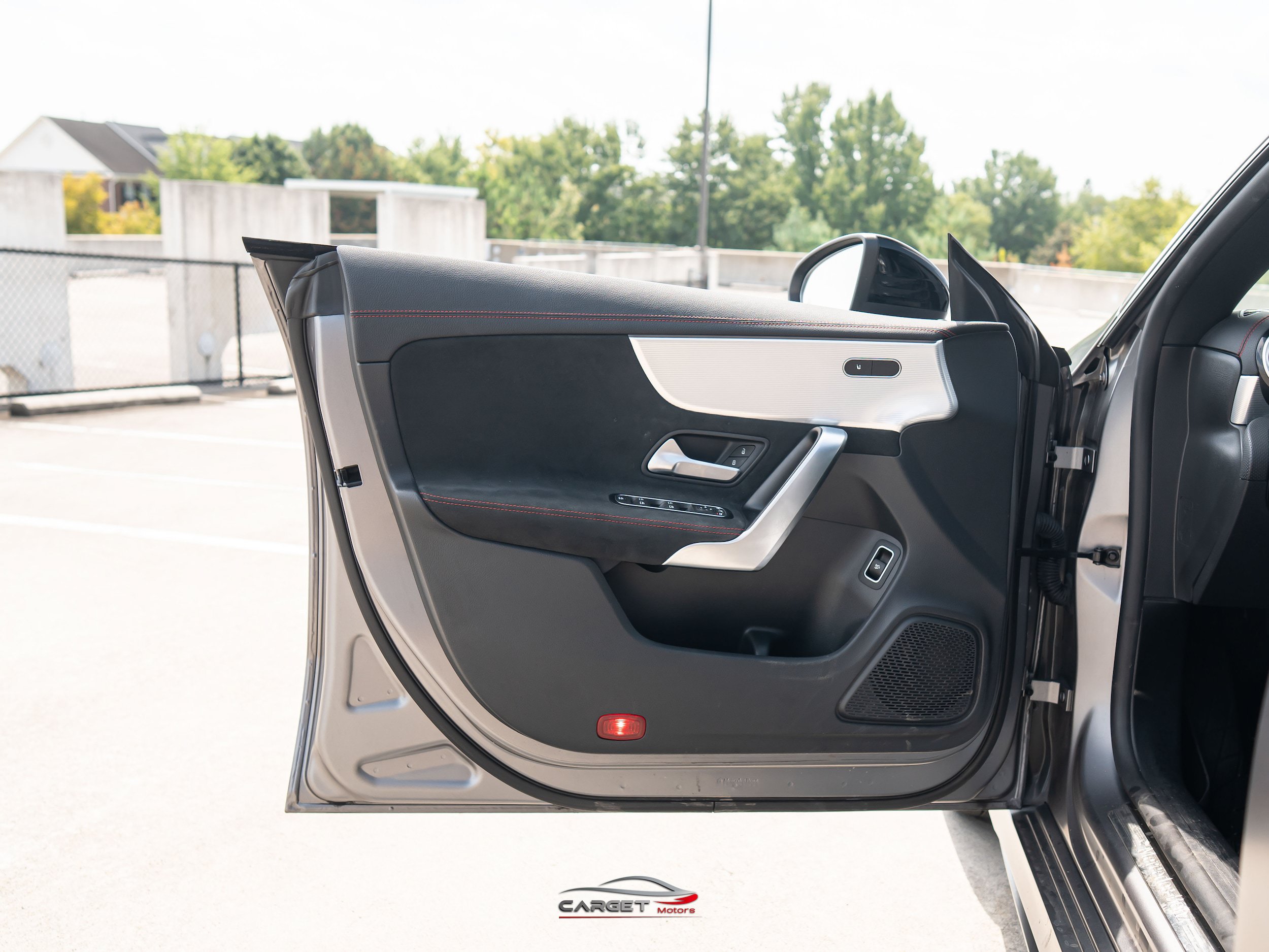 Used 2022 Mercedes-Benz CLA 250 4MATIC image 36