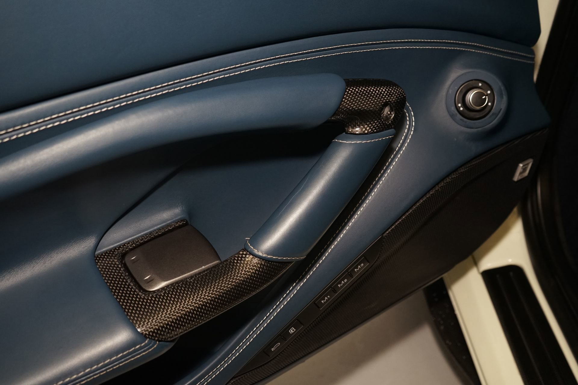 Used 2021 Ferrari F8 Tributo image 29