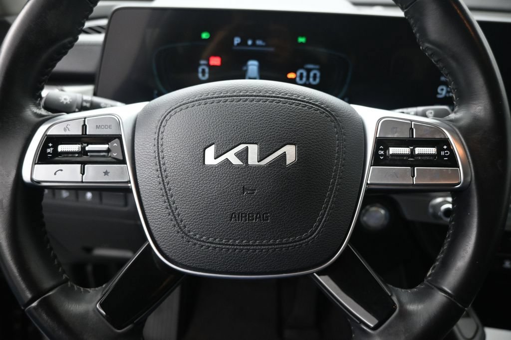Used 2024 Kia Telluride S FWD image 11