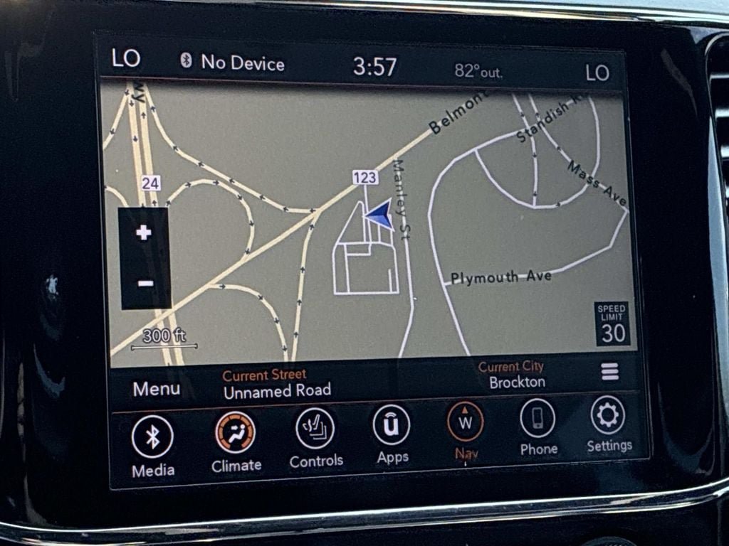 Certified 2021 Jeep Grand Cherokee Laredo X AWD/4WD image 34