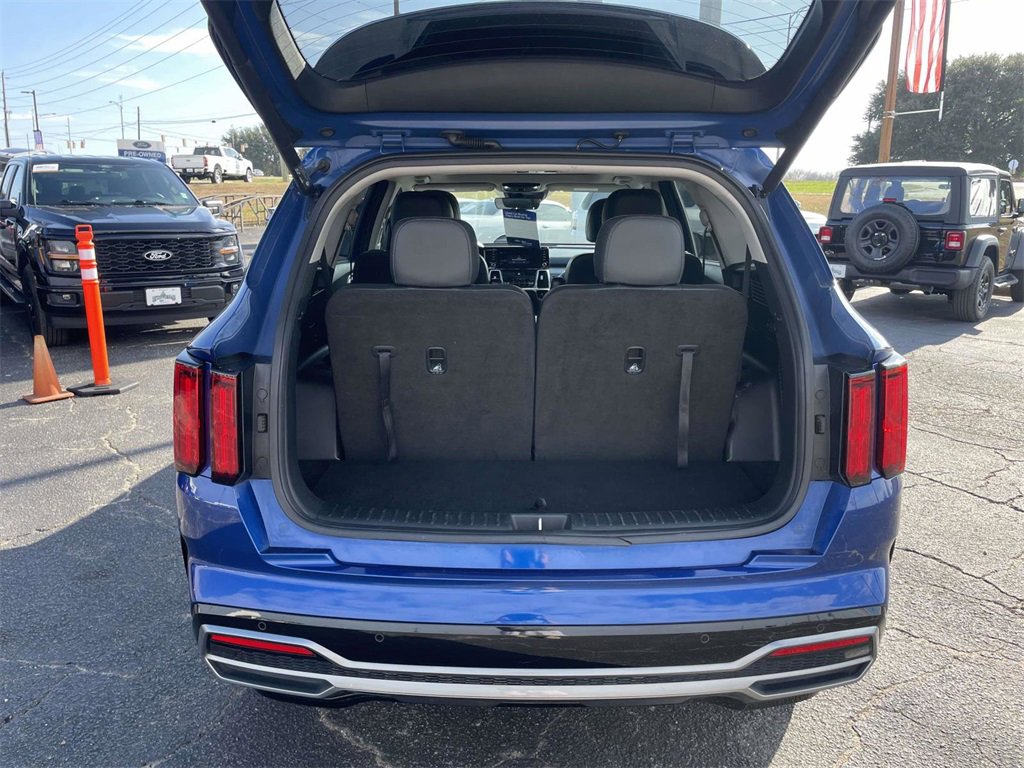 Used 2021 Kia Sorento SX image 10