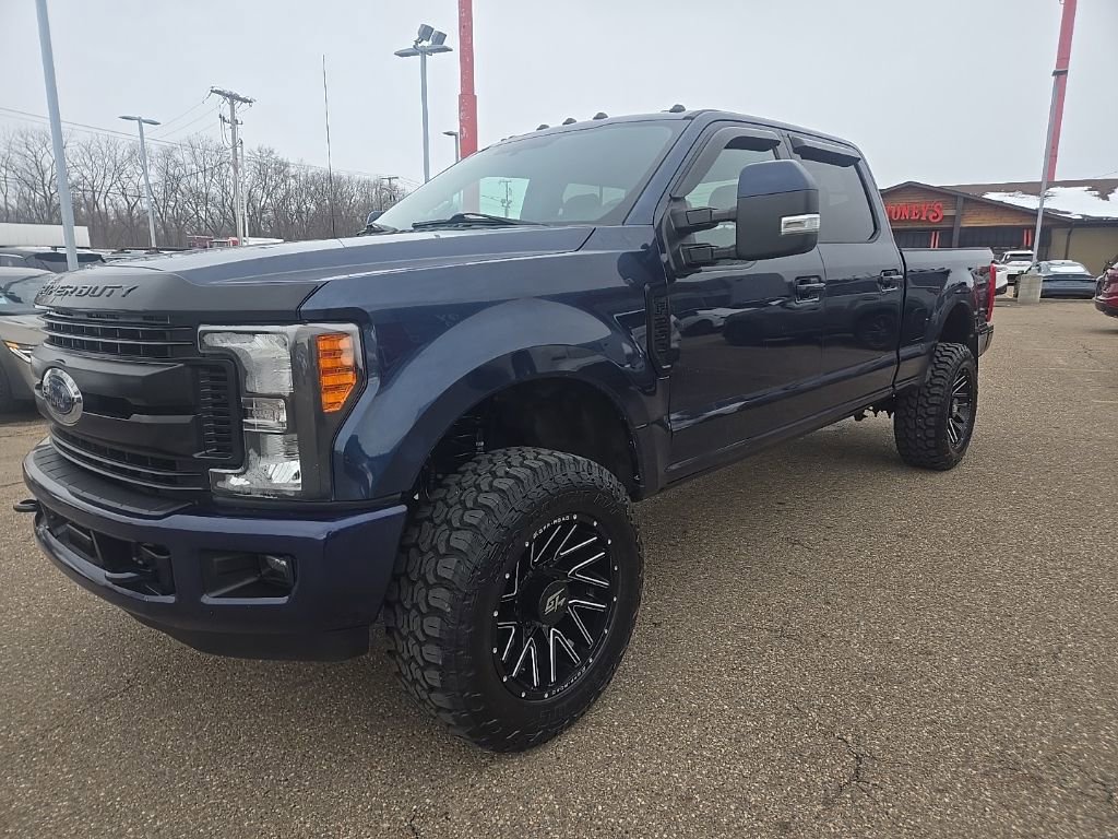 Used 2019 Ford F250 XLT w/ XLT Premium Package image 3