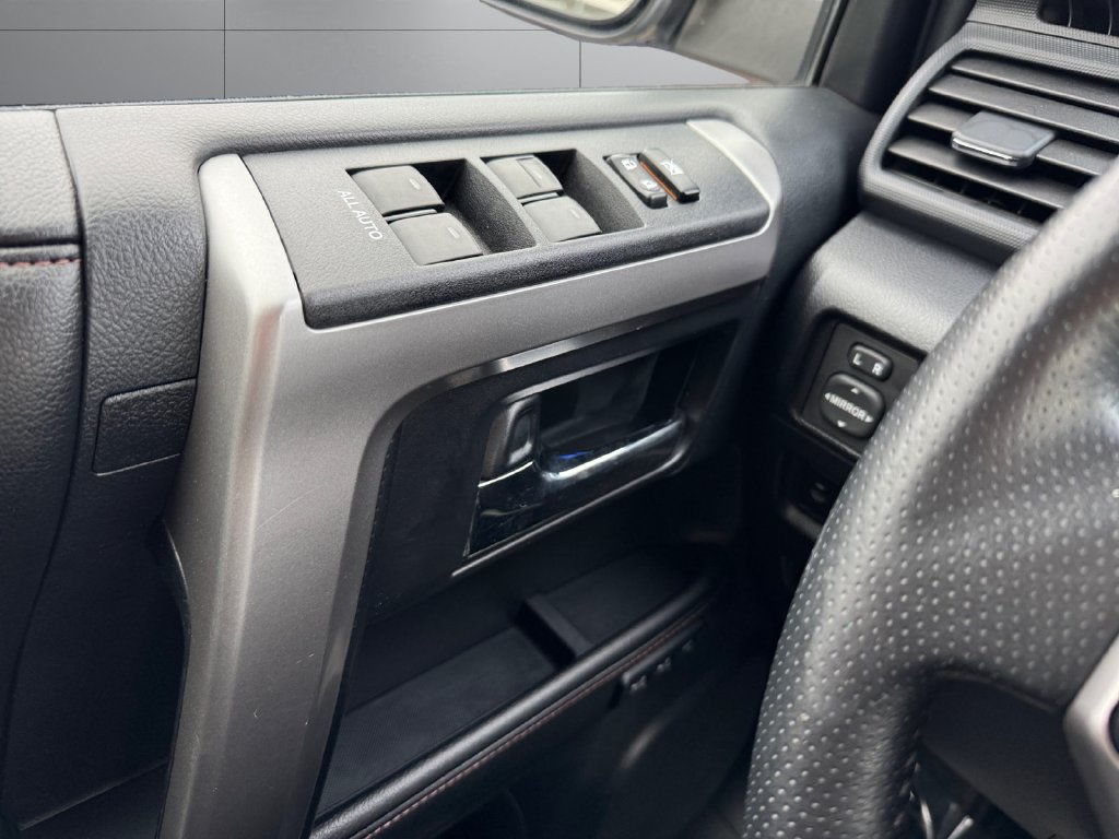 Used 2014 Toyota 4Runner Limited AWD/4WD image 11
