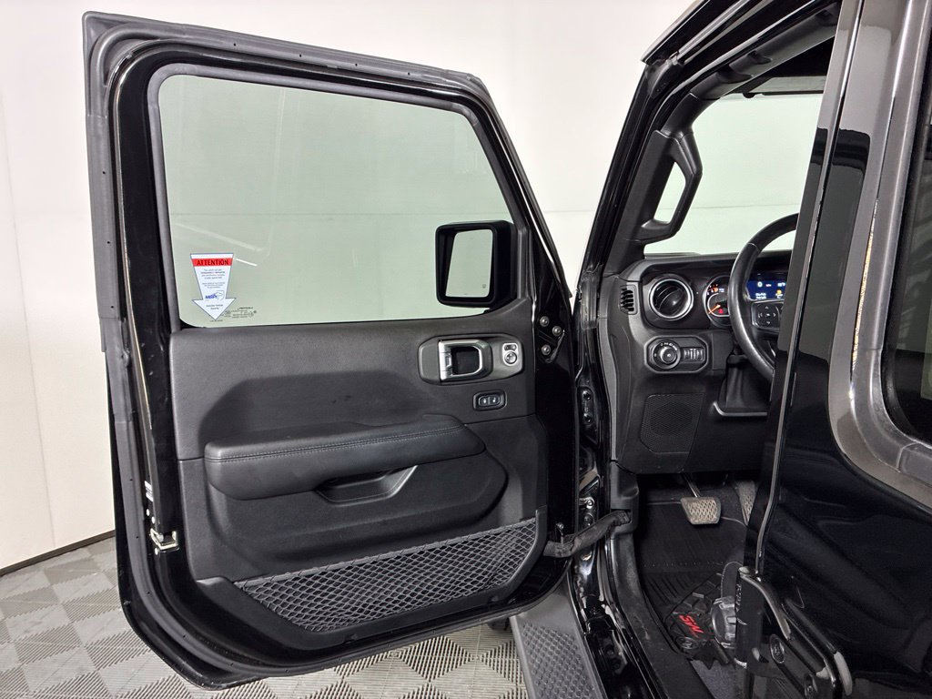 Used 2020 Jeep Wrangler Unlimited Sahara AWD/4WD image 23