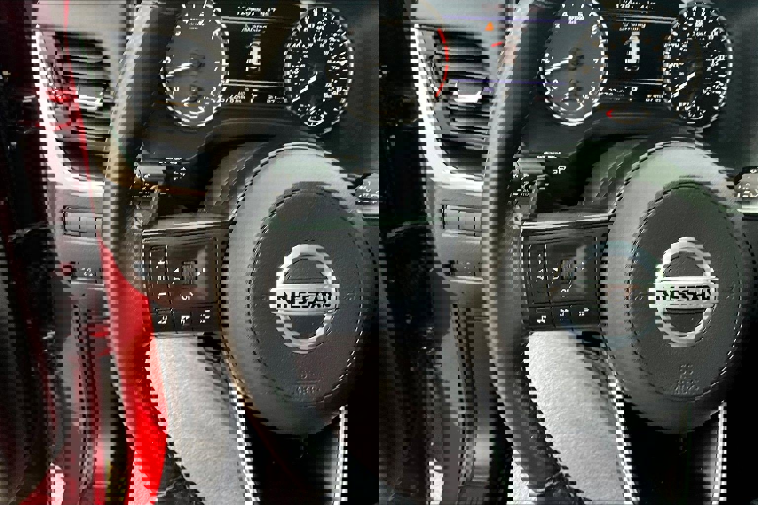 Used 2021 Nissan Rogue S image 22