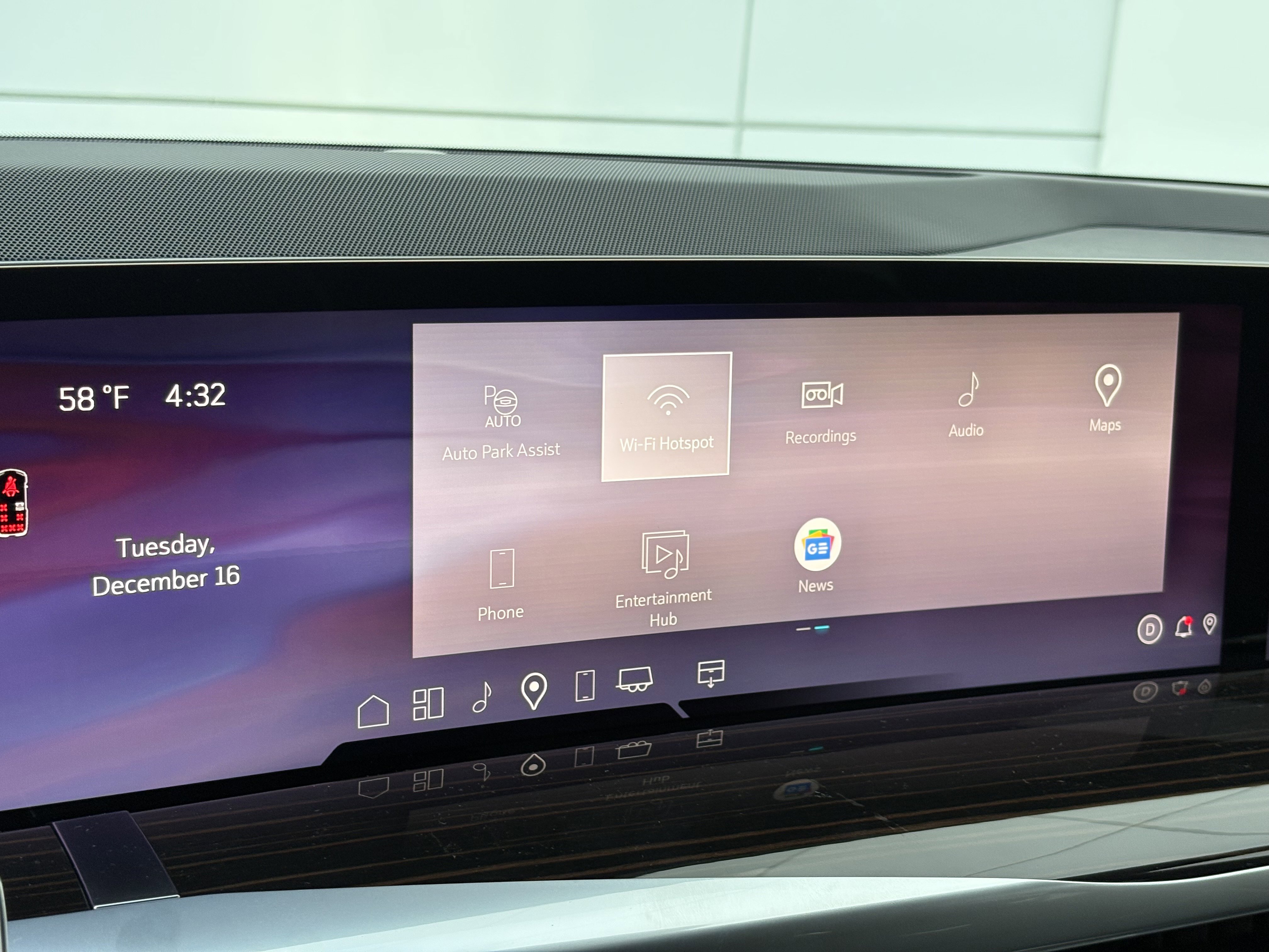 New 2026 Cadillac Escalade Luxury image 24