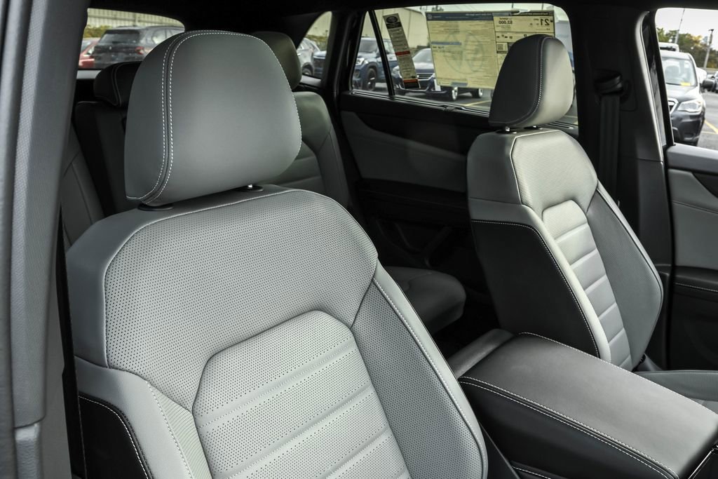 New 2025 Volkswagen Atlas Cross Sport SEL image 41