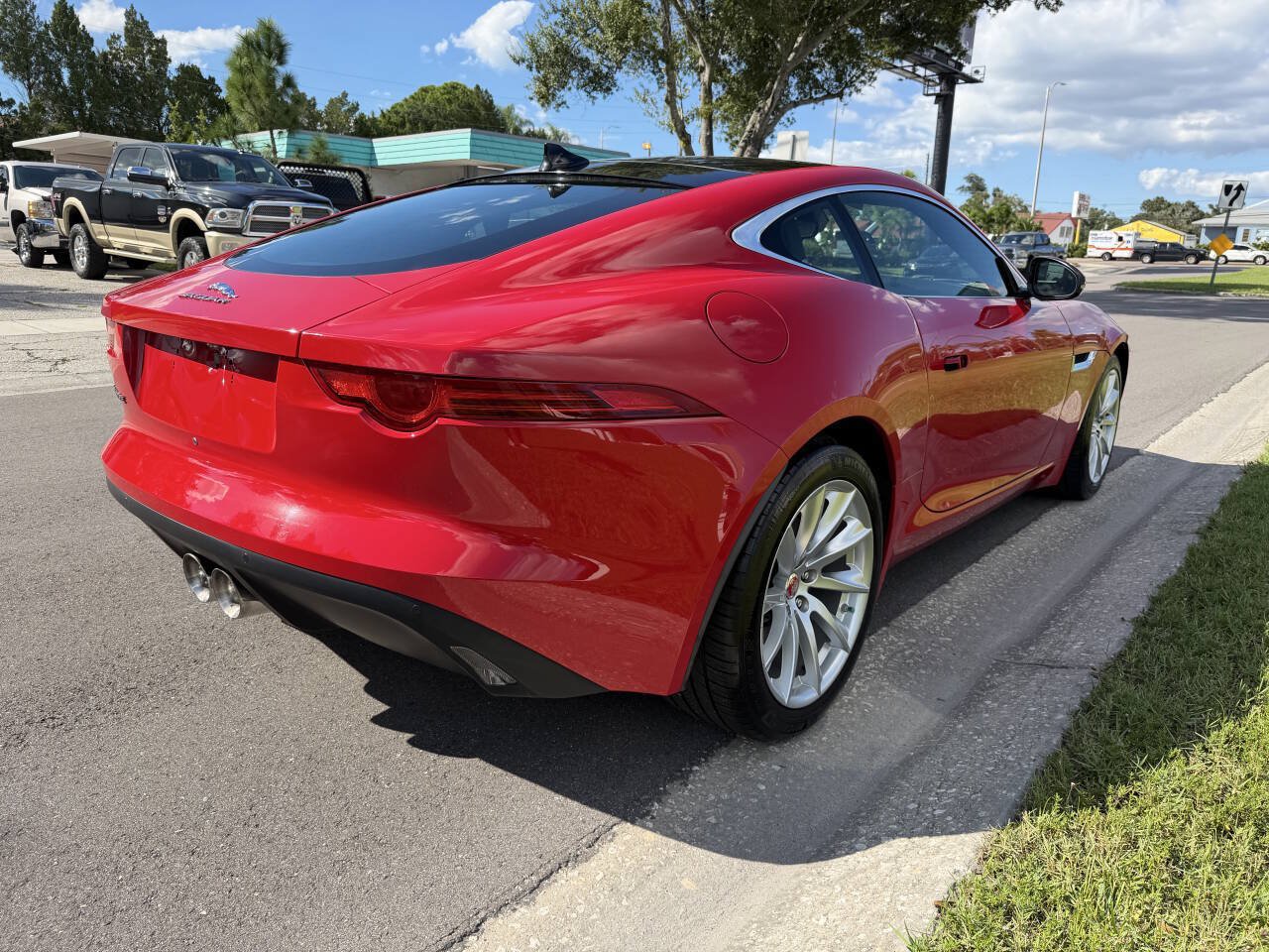 Used 2015 Jaguar F-TYPE Coupe RWD image 6