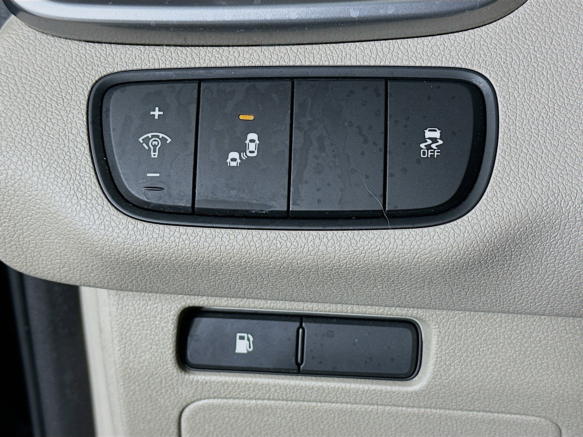 Used 2019 Kia Sorento LX image 17