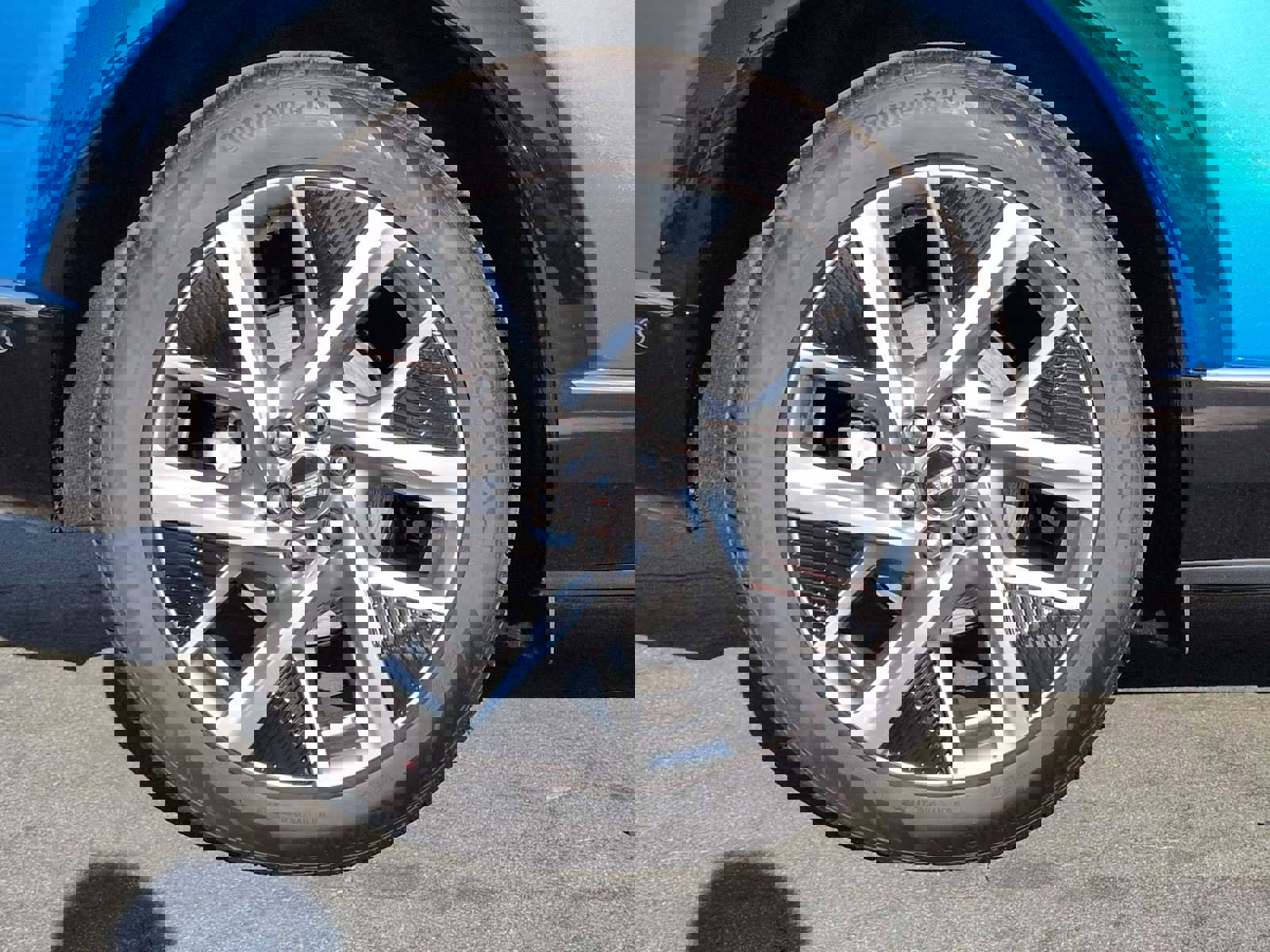 New 2026 Cadillac Optiq Luxury 1 image 29