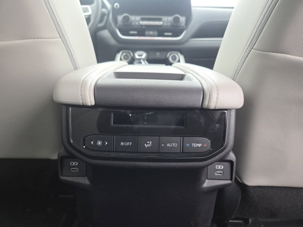 New 2026 Toyota Grand Highlander XLE image 8