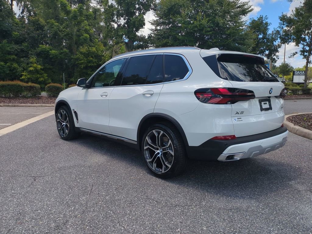 New 2026 BMW X5 xDrive40i w/ Premium Package image 7