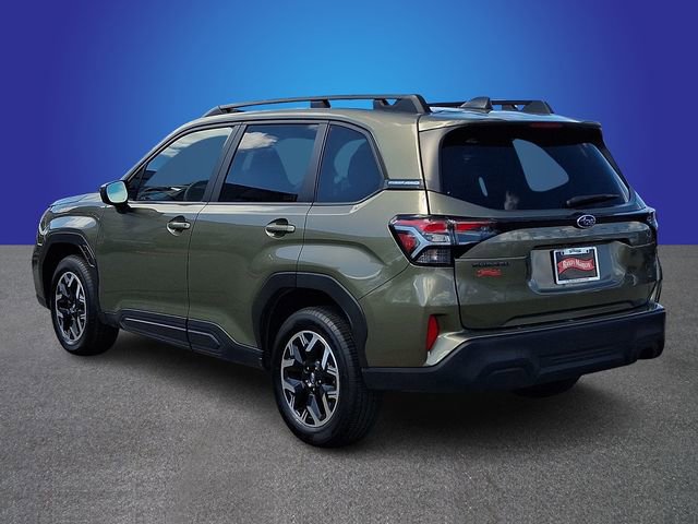 Used 2025 Subaru Forester Premium image 6