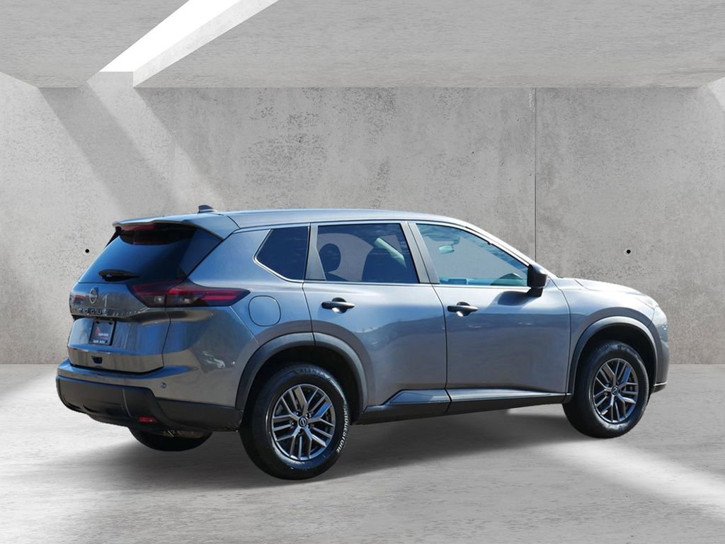 Used 2024 Nissan Rogue S image 3