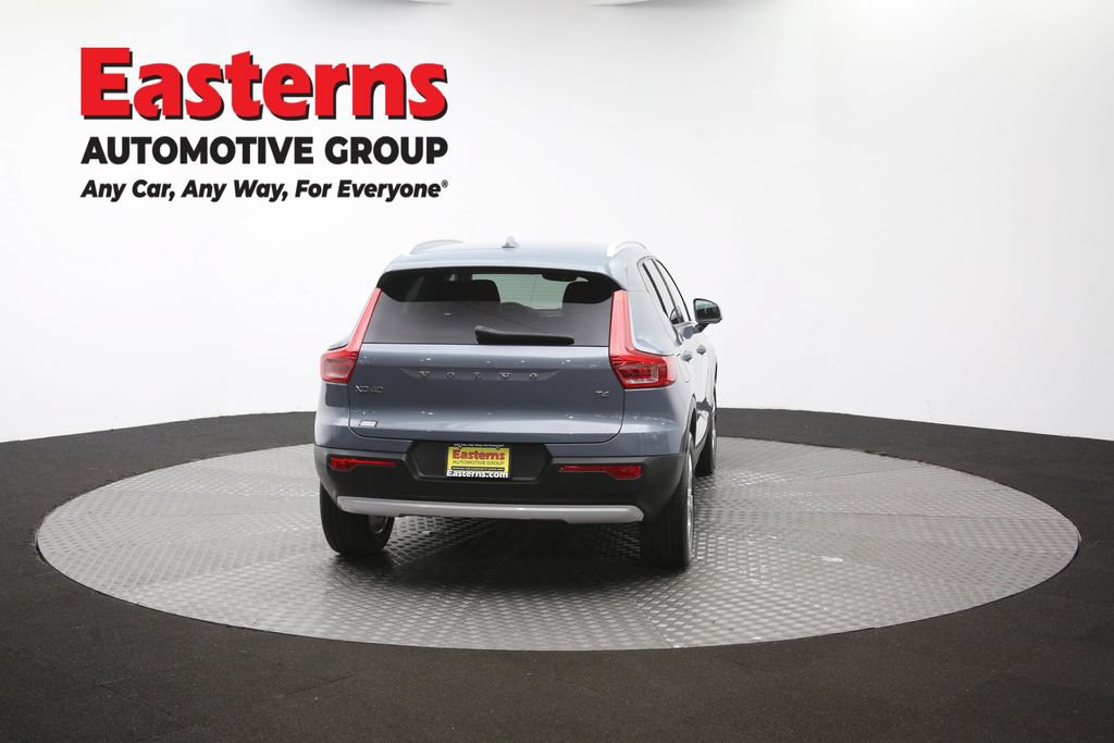 Used 2021 Volvo XC40 T4 Momentum FWD image 37