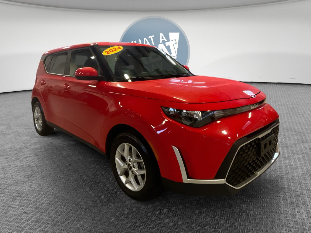 Used 2024 Kia Soul LX w/ Option Group 015