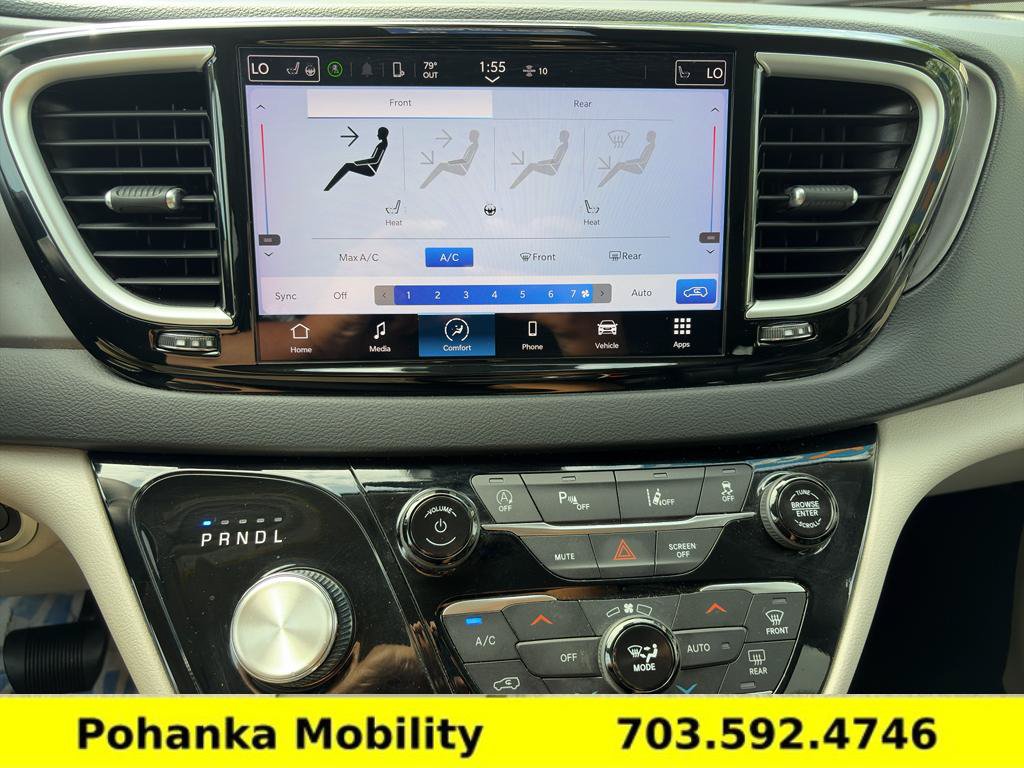Used 2024 Chrysler Pacifica Touring-L FWD image 19